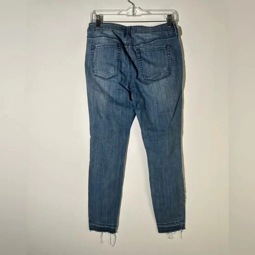 Bullhead Vintage Rip and Repair Skinny Jeans
